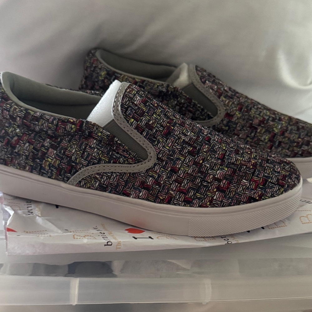 New bernie mev. Multicolor Woven Slip-On Sneakers White Trim W EU SZ 37 US 6.5